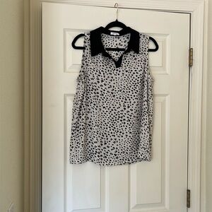 Sleeveless leopard shirt